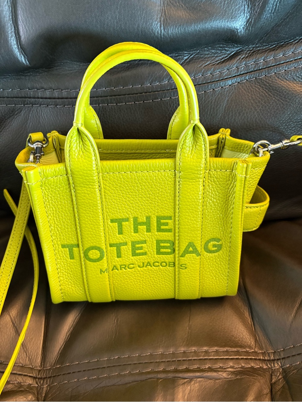 LIKE NEW*** Marc Jacobs The Tote Bag Mini in Neon Lime